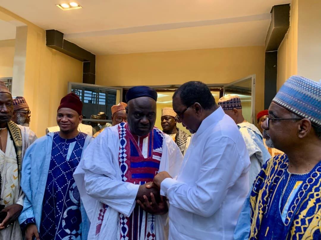 L’étrange mission de Mbarga Mboa à Douala : Biya tente-t-il de diviser le Grand Nord avant le verdict des urnes ? - Lebledparle