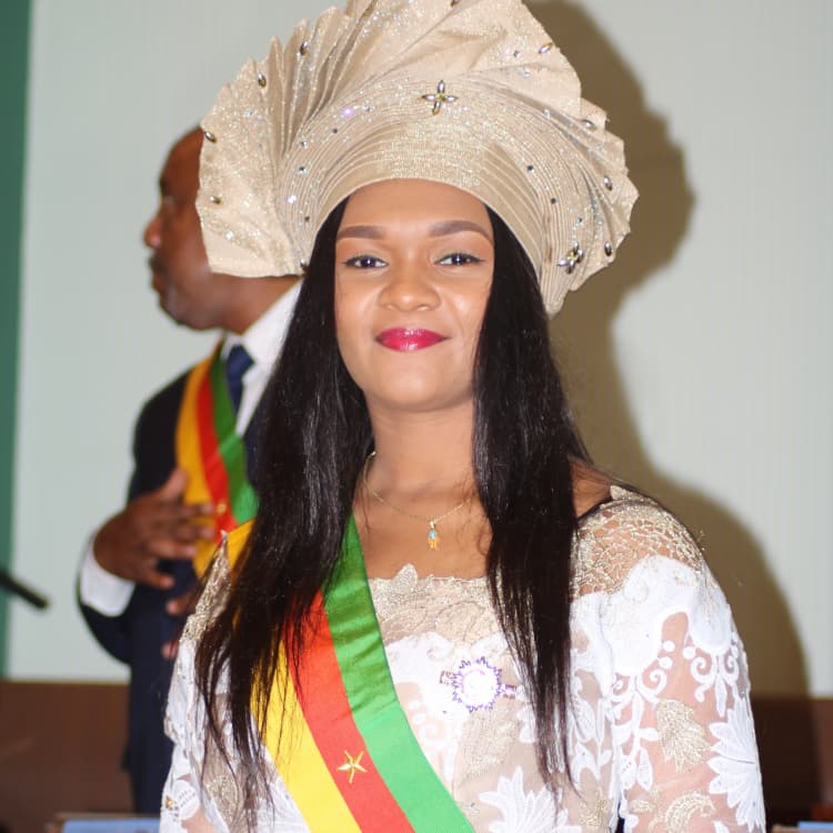 - Nourane Foster dénonce : la route de tous les dangers