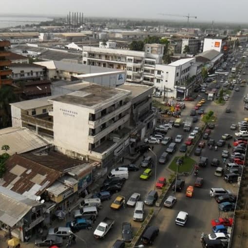 - Drame à Douala : trois ouvriers chutent du 8e étage
