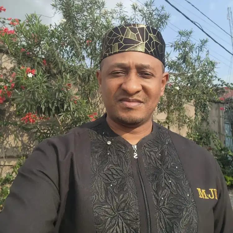 - L'ancien porte-parole de Tchiroma négocie avec le RDPC
