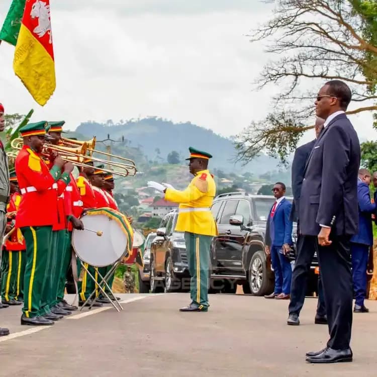 - Rentrée scolaire 2026 : l'armée camerounaise en alerte maximale