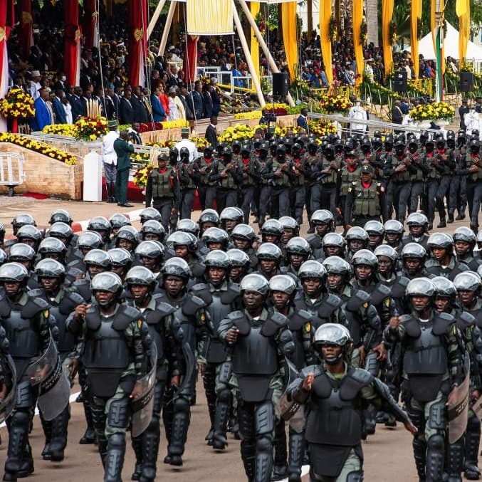 19 ans à la Défense, 0 pot-de-vin : l'histoire qui scandalise les ministres camerounais