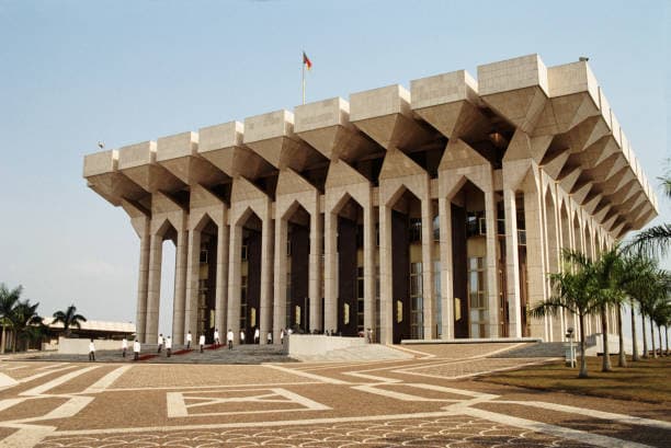 Cameroun : Les cinq principes d’une transition pacifique et constitutionnelle