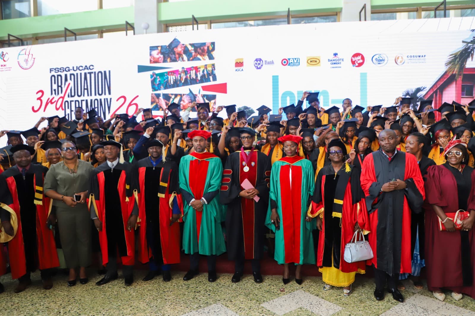 CCA-BANK à l’honneur lors de la cérémonie de graduation 2026 de l’UCAC