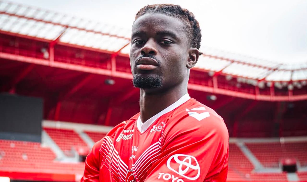 Célestin Nyemb signe son premier contrat professionnel avec Valenciennes FC