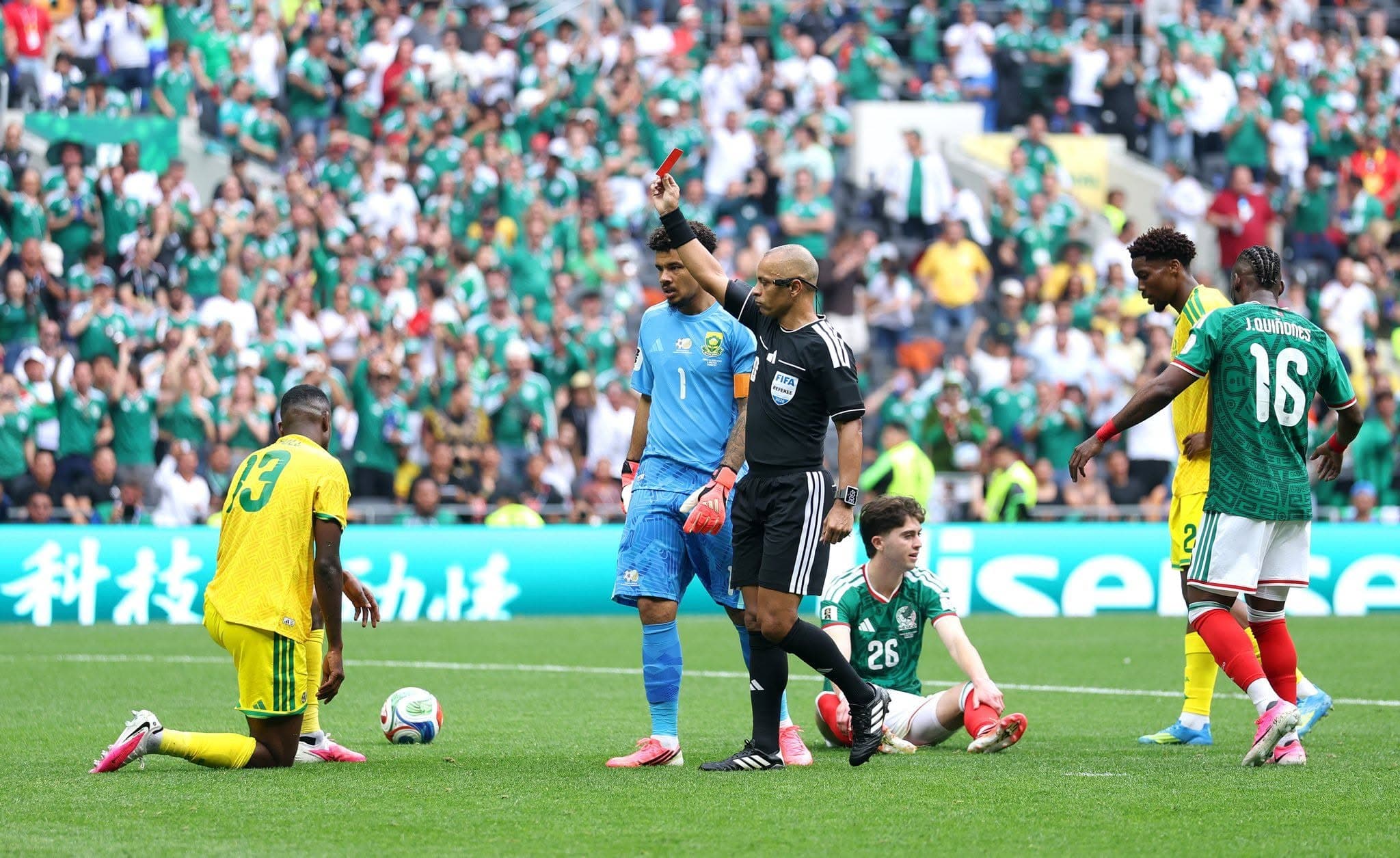 Patrick Juillard: « l’une des pires prestations de l’histoire des Bafana Bafana en Coupe du monde »