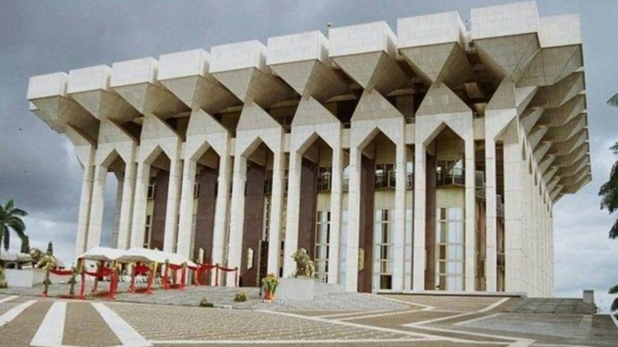 Communication présidentielle au Cameroun : quand le silence de l’Etat alimente la méfiance nationale