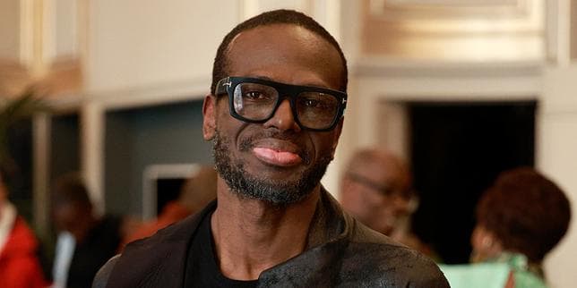 Dans le livre « Grande couture », le Camerounais Imane Ayissi tisse le fil de ses souvenirs