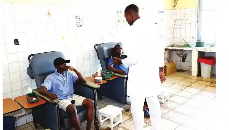 Don de sang au Cameroun : pourquoi les banques manquent toujours de poches