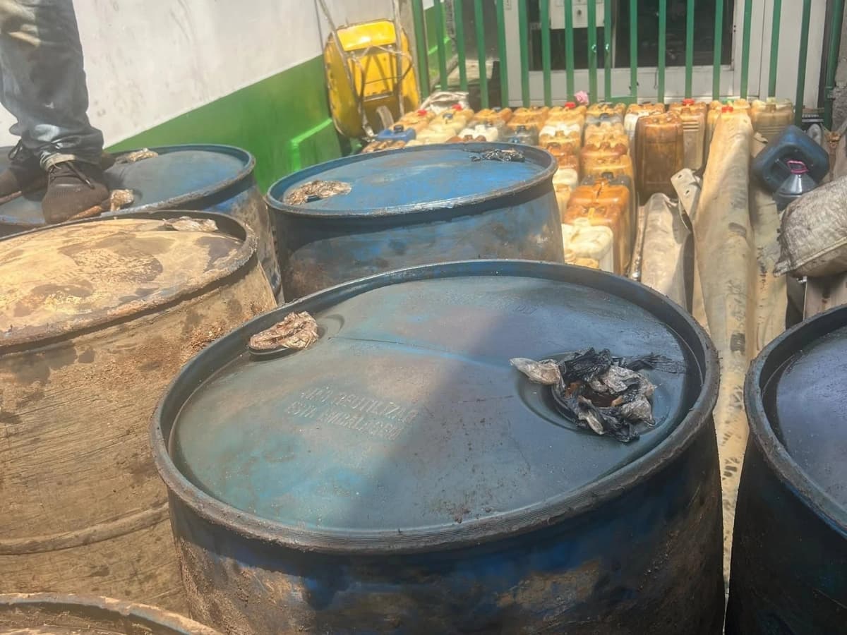 Douala : saisie de plus de 4 000 litres de carburant illicite