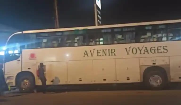 Drame sur la N3 : bus contre camion, une douzaine de morts à Édéa