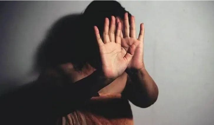 Féminicides : Rhodia Priso propose une éducation dès la base pour sauver les femmes