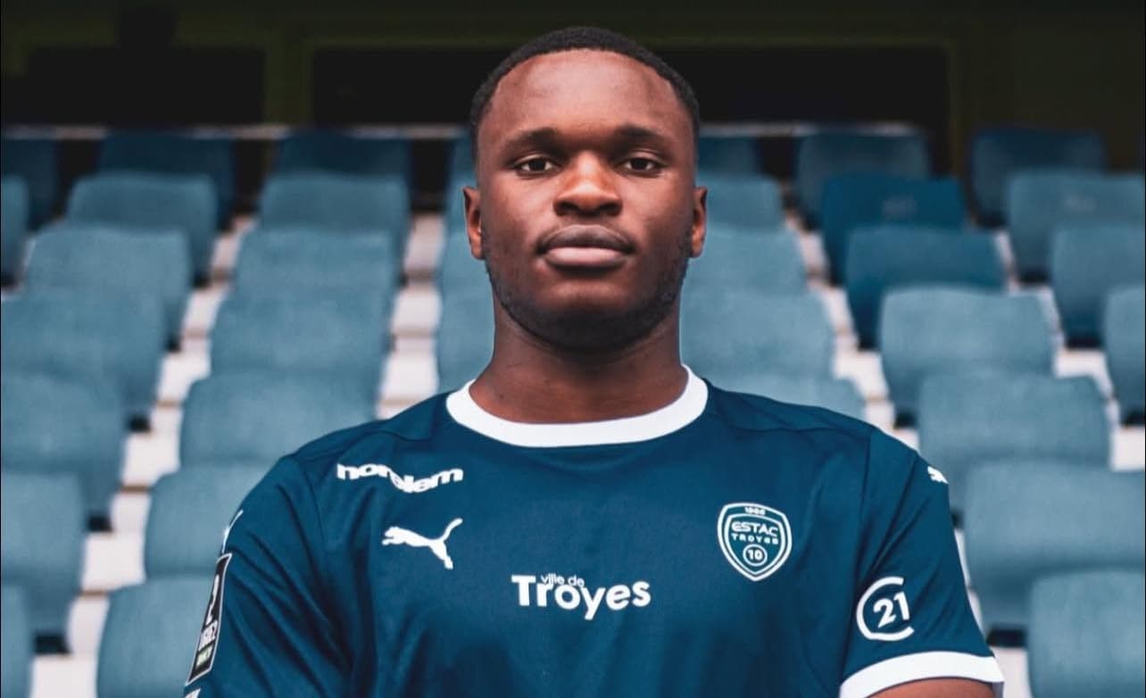 ESTAC Troyes mise sur l’avenir : Fred Ondoa Onambele décroche son premier contrat professionnel