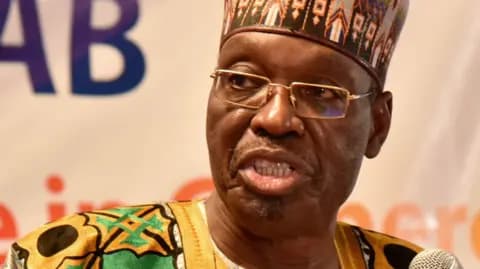 Issa Tchiroma Bakary : ‘’ Entre l’or, le pétrole et le bois, plus de 10 mille milliards se sont envolés’’ au Cameroun