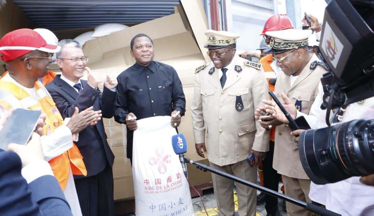 La Chine offre plus de 2 500 tonnes de riz et de blé au Cameroun