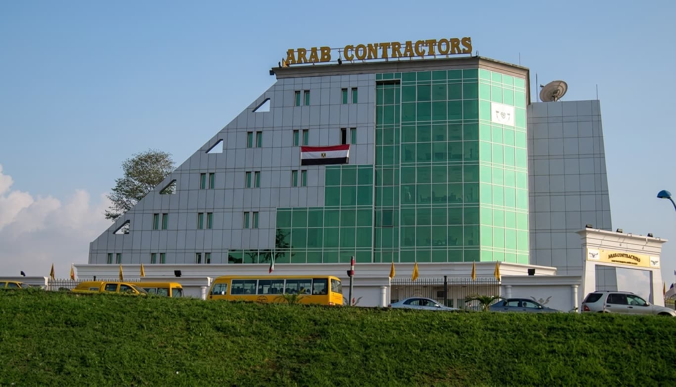 Le Cameroun menace de résilier un contrat de 7,5 milliards de FCFA avec Arab Contractors à Yaoundé