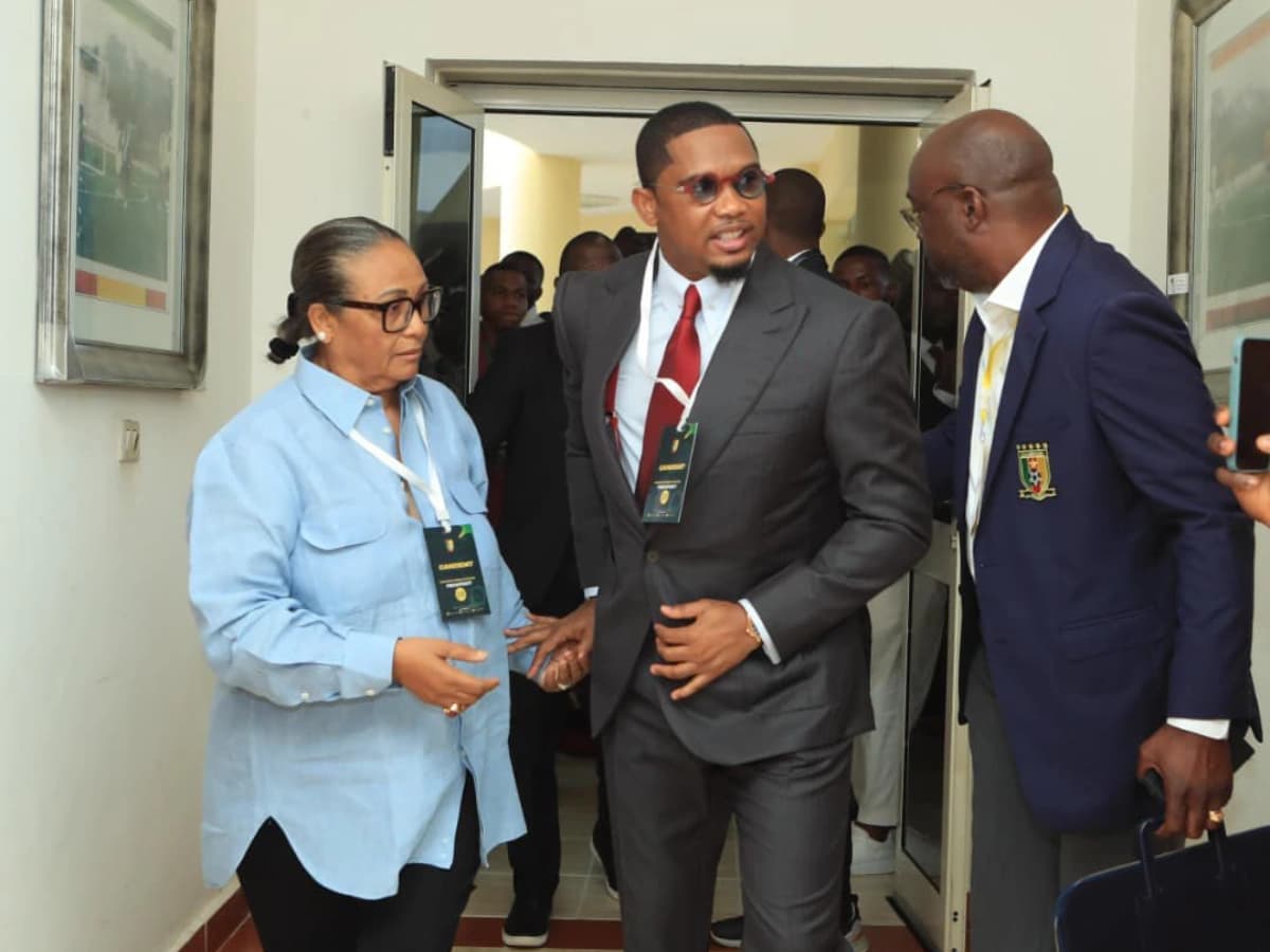Les Lionnes gagnent pour le Cameroun, mais chantent pour Eto’o : la dérive d’une sélection nationale