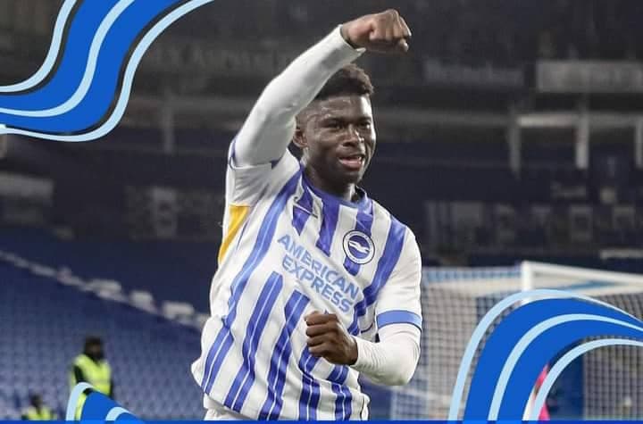 Manchester United prépare déjà le contrat de Carlos Baleba