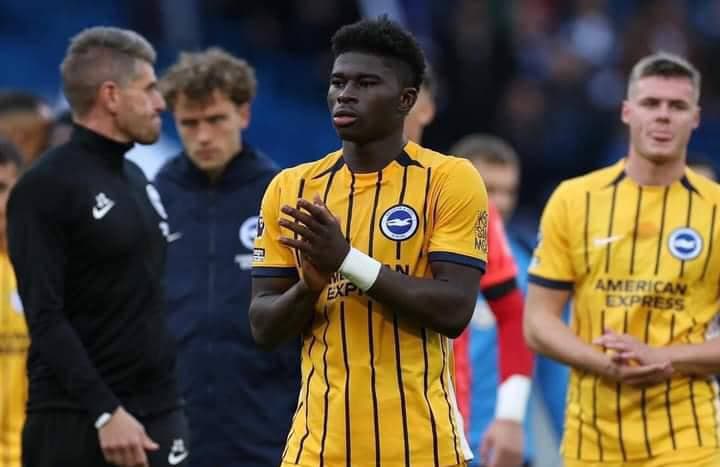 Manchester United tient enfin Carlos Baleba ?