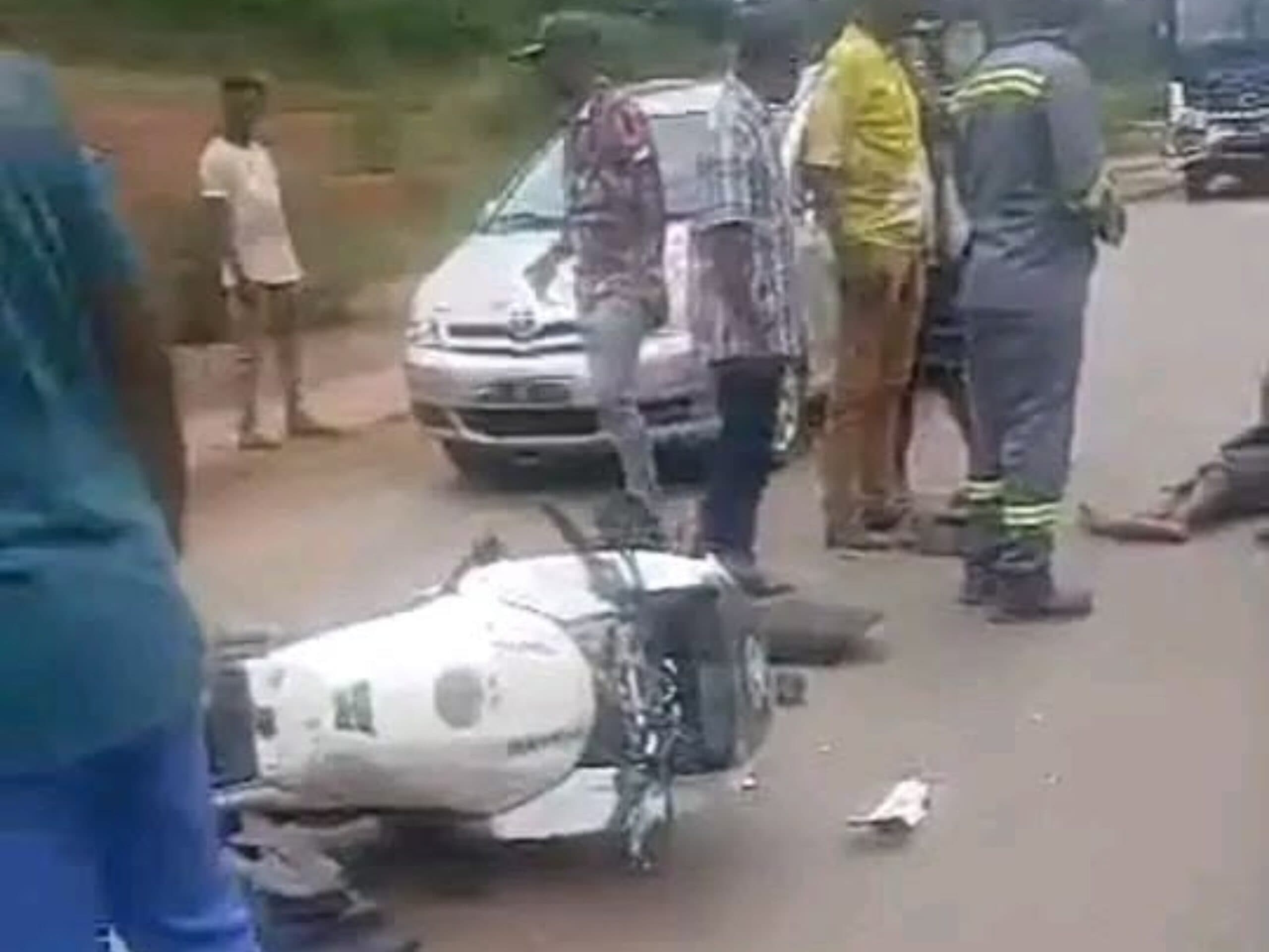 Mbankomo: un gendarme motard se fait écraser la jambe par un camion