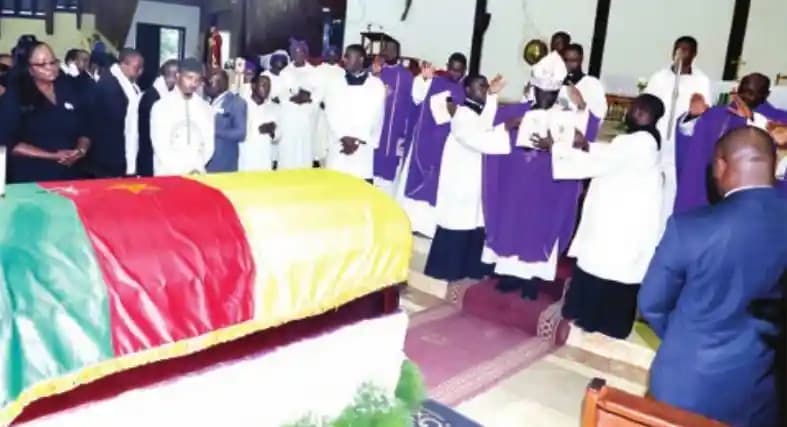 Messe de requiem pour Dipanda Mouelle : l’archevêque de Yaoundé prend la parole