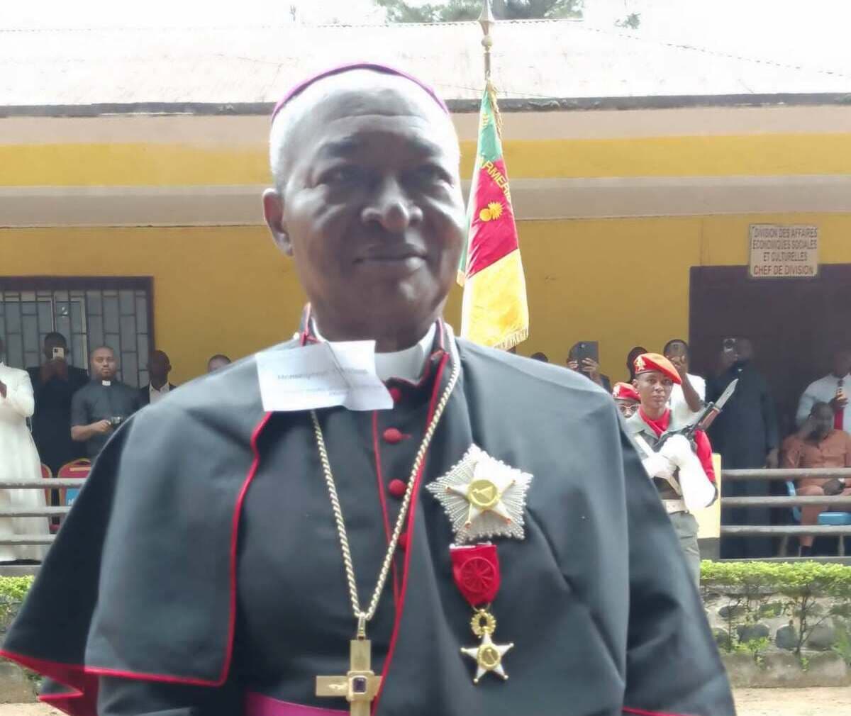 Mgr Joseph Atanga élevé à la dignité de Grand-Officier de l’Ordre national de la Valeur