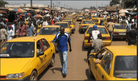 Modernisation du transport urbain : un identifiant numérique unique imposé aux taxis à Yaoundé
