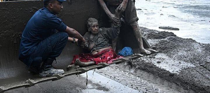 Népal : les torrents de boue font 469 morts, des centaines de personnes toujours portées disparues