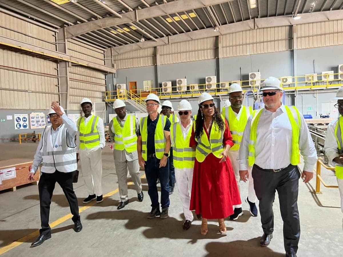 Projet CSTAR : Nathalie Moudiki inspecte la fabrication des modules de la future raffinerie de Kribi