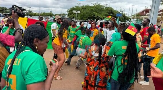Retour des Lionnes : forte mobilisation à l’aéroport international de Yaoundé-Nsimalen