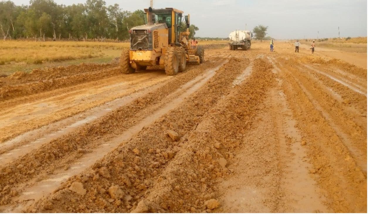 Route Guirvidig-Pouss : chantier au ralenti, l’État et la BAD cherchent une solution d’urgence