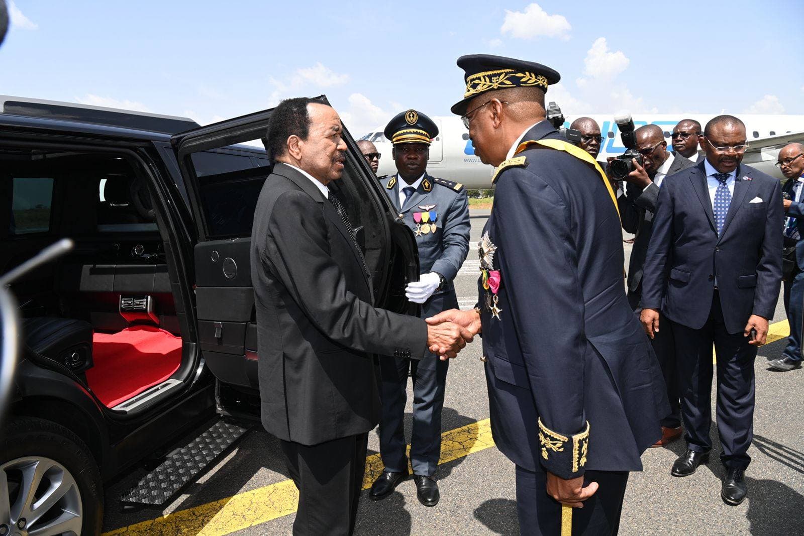 Sérail : Batailles de succession autour de Paul Biya