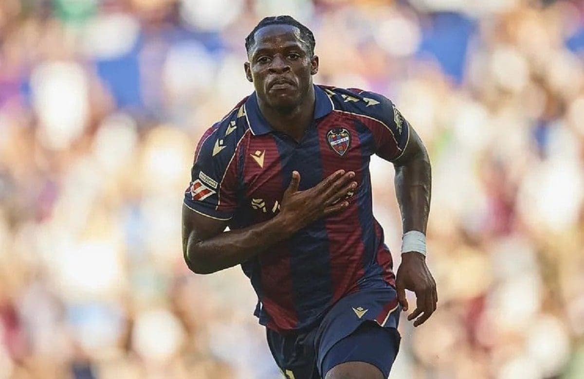 Sunderland passe à l’offensive pour Karl Etta Eyong