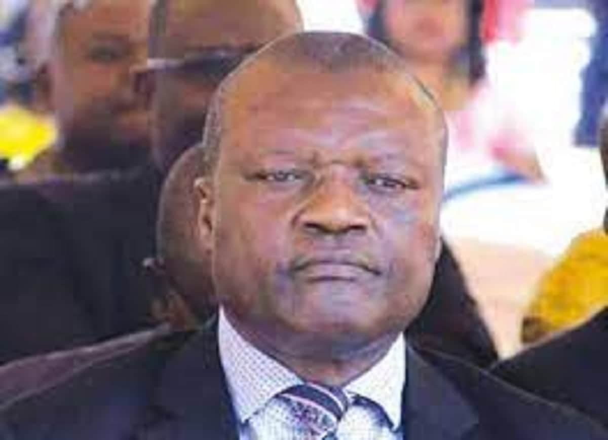 Sylvestre Ngouchinghe offre 2 millions de FCFA à Unisport du Haut-Nkam
