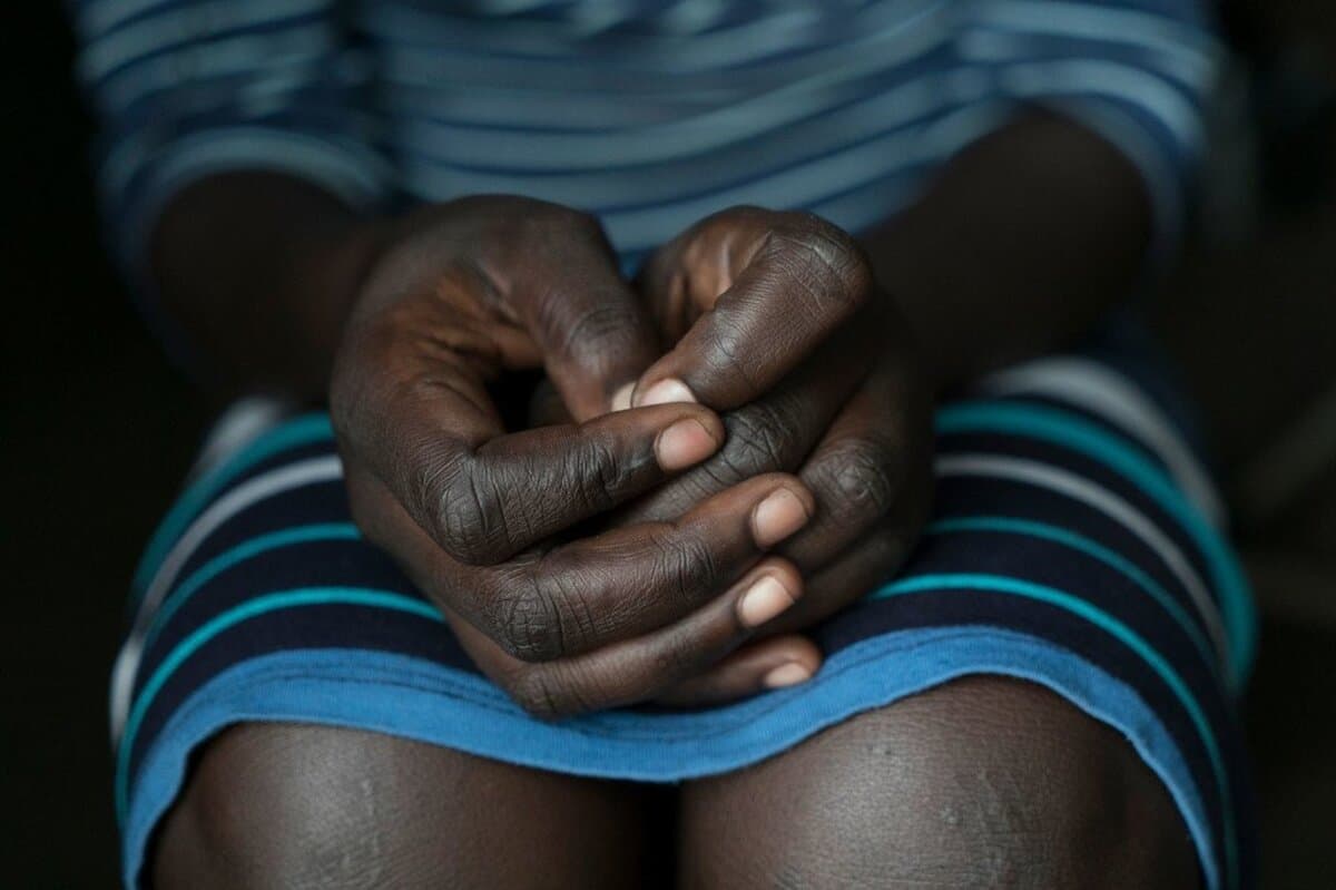 Trafic d’êtres humains : la gendarmerie intercepte un suspect qui emmenait une adolescente vers le Nigeria