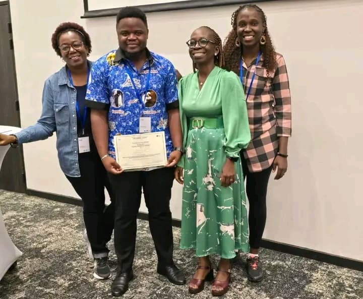 Tuberculose : un jeune chercheur camerounais distingué sur la scène scientifique internationale