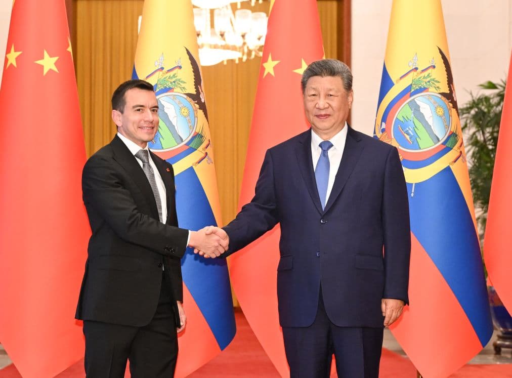 Xi calls for stronger China-Ecuador synergy in development strategies