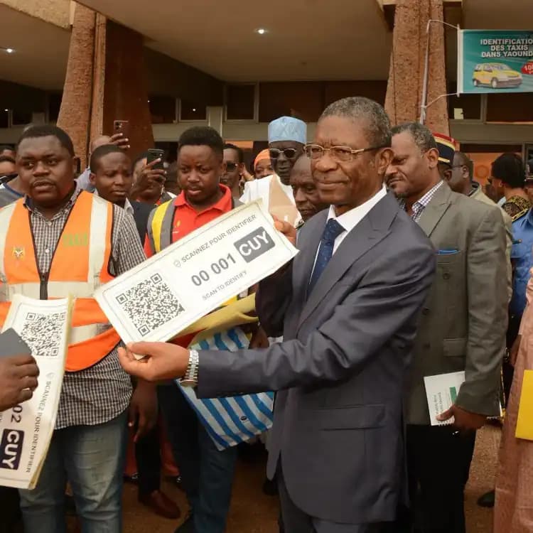 Yaoundé : fini l'anarchie des taxis, place au QR code