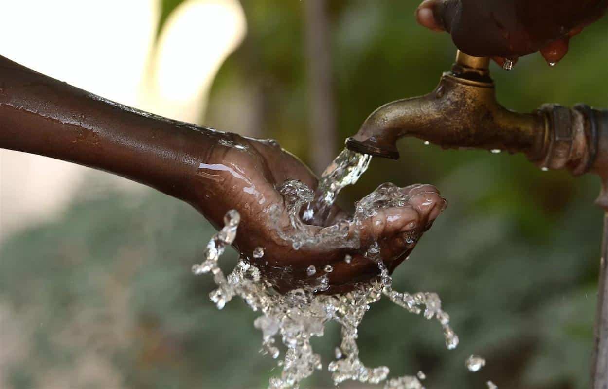 Yaoundé : Gaston Eloundou lance le projet qui promet de changer l’accès à l’eau dans la capitale